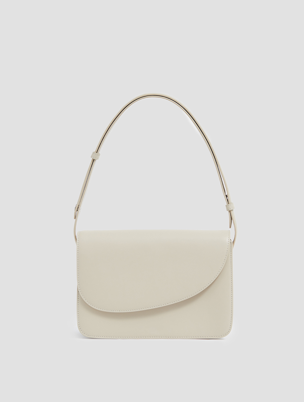 Deviated Flap Bag